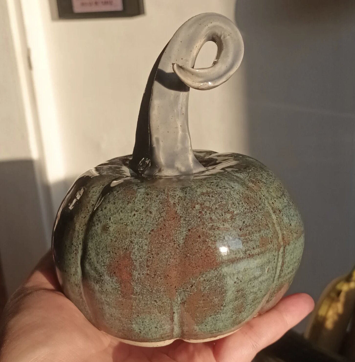 Citrouille décorative en céramique, glaçure verte